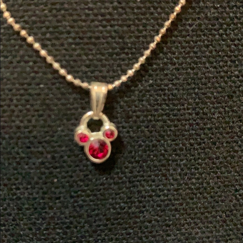 Small mouse ear necklace in red stones - Picture 5 of 6